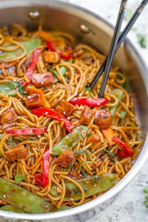 chicken-lo-mein-easy-authentic-noodle image