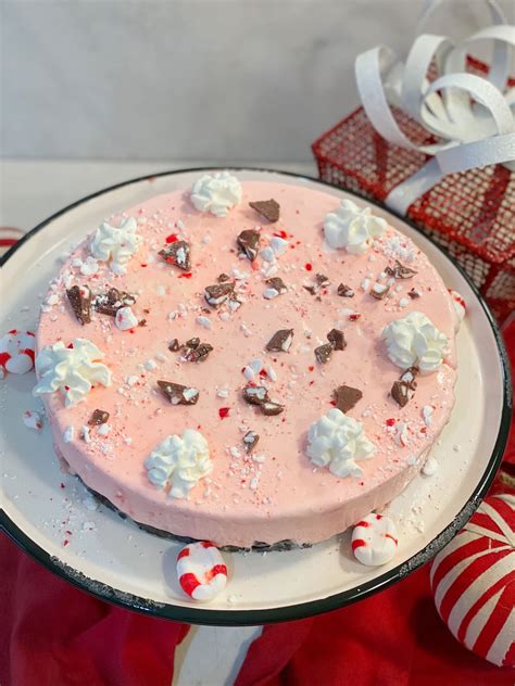 holiday-recipe-peppermint-bark-ice-cream-cheesecake image