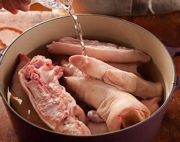 pickled-pigs-feet-spring-house-farm-and-farm-store image