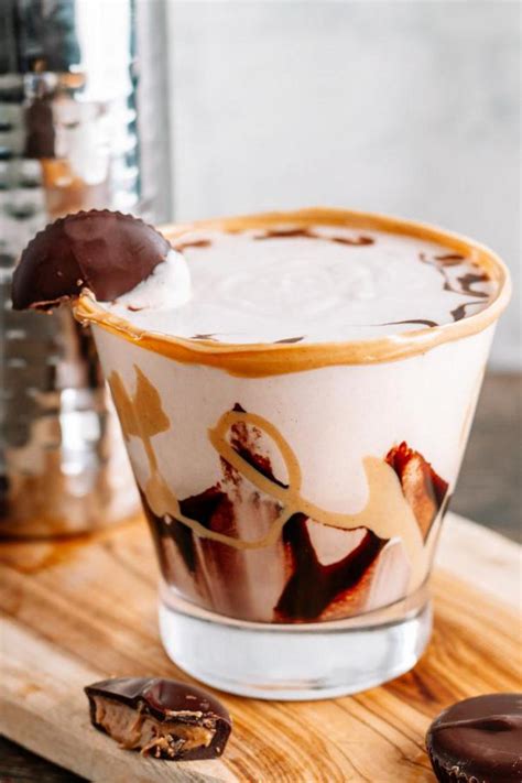 alcoholic-drinks-best-reese-peanut-butter-cup-cocktail image