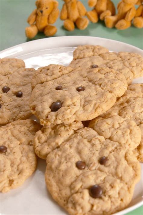 how-to-make-teddy-bear-cookies-delish image