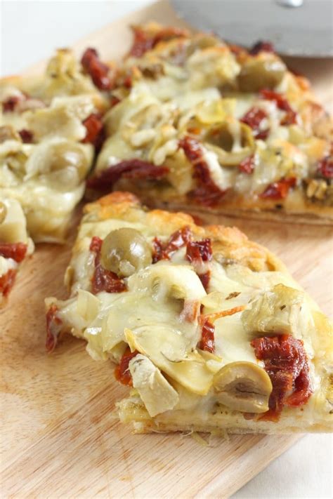 antipasti-pizza-easy-cheesy-vegetarian image
