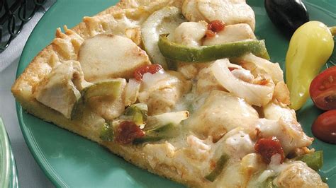 chicken-fajita-pizza-recipe-pillsburycom image