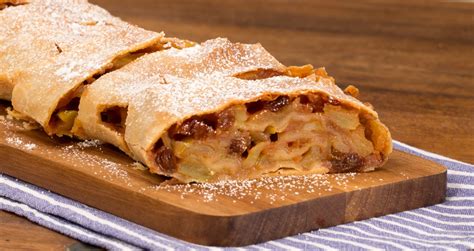 apfelstrudel-traditional-sweet-pastry-from-vienna image