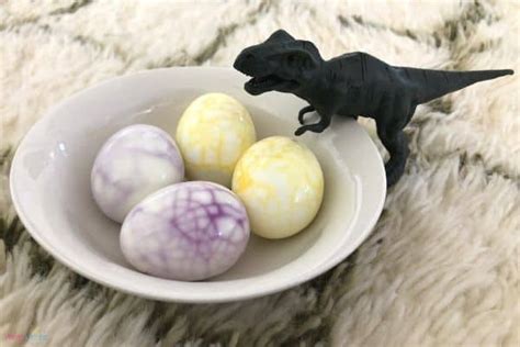 how-to-make-edible-dinosaur-eggs-mombrite image