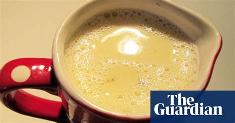 how-to-cook-perfect-custard-sauce-british-food-and-drink image