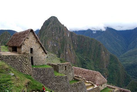 the-beautiful-and-bright-machu-picchu-cocktail image