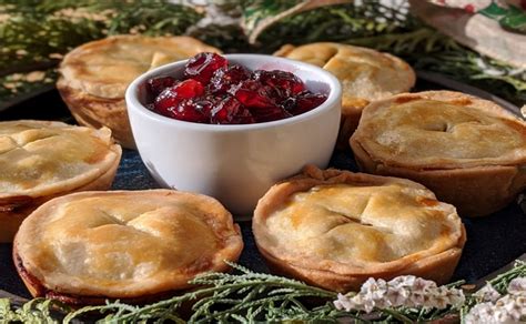 mini-turkey-pies-with-cranberry-chutney-canadian image