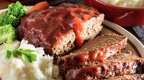 how-to-make-an-amazing-meatloaf-in-the-microwave-in image