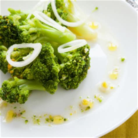roasted-broccoli-and-sweet-onion-bigoven image