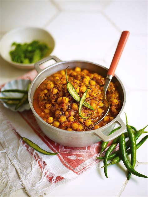 chickpea-curry-recipe-jamie-oliver-vegetarian-curry image