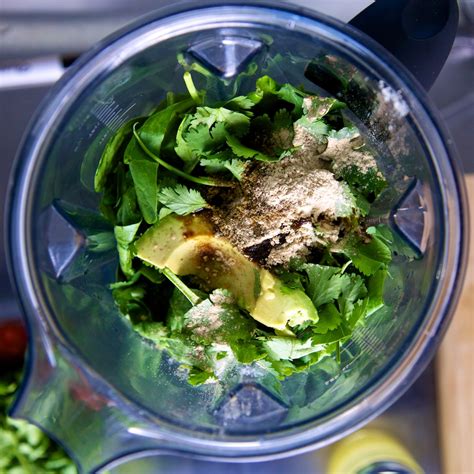 avocado-spinach-lime-soup-raw-food-recipes-the image
