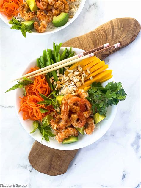 vietnamese-prawn-shrimp-noodle-bowl-flavour-and image