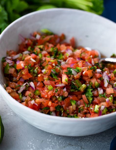 pico-de-gallo-fresh-tomato-salsa-gimme-delicious-food image
