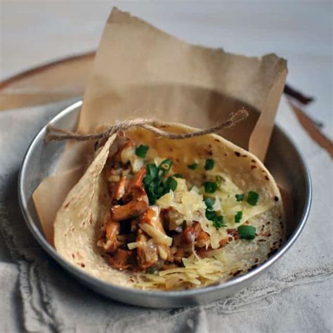 chanterelle-tacos-city-bus-turntable-kitchen image