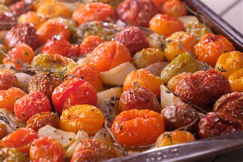 roasted-tomato-sheet-pan-pomodoro-meatless image