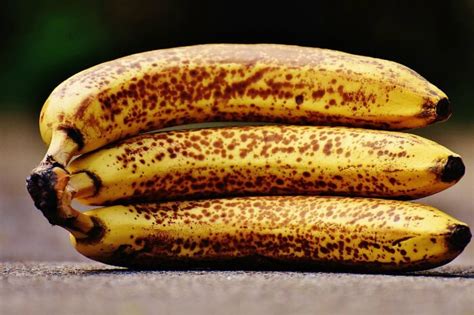 how-to-make-perfect-sugar-free-banana-ice-cream image