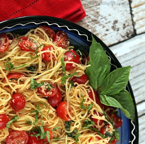 easy-fresh-no-cook-pasta-sauce-with-cherry-tomatoes image
