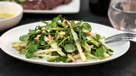 watercress-salad-with-apple-and-pear image