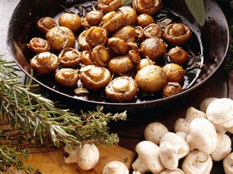 sauted-mushrooms-with-herbs-de-provence-eat image