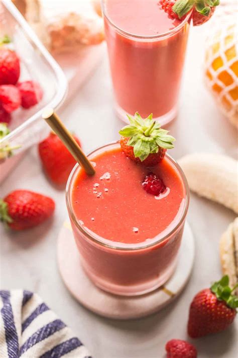 berry-ginger-smoothie-a-saucy-kitchen image