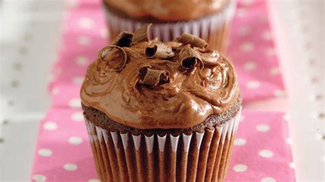 double-chocolate-cupcakes-hersheyland image