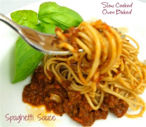 slow-cooked-oven-baked-spaghetti-sauce-lindysez image
