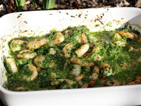 shrimp-with-green-sauce-recipe-serious-eats image