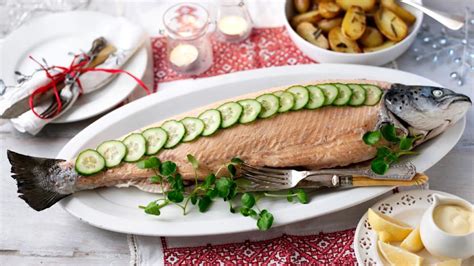 whole-poached-salmon-and-lemon-recipe-bbc-food image