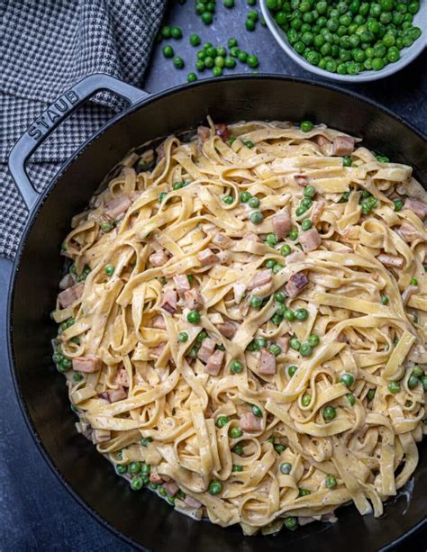 pasta-alla-papalina-creamy-ham-and-peas-pasta-skinny-spatula image