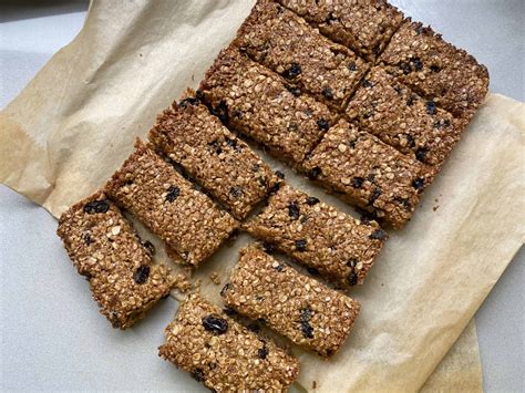 fruity-flapjack-recipe-traditional-home-baking image