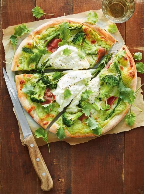 creamy-broccoli-pizza-ricardo image
