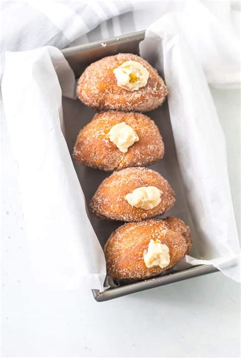 caramelized-pears-and-mascarpone-donuts-a-classic-twist image