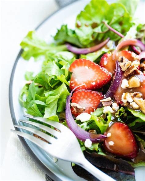 strawberry-salad-with-balsamic-vinaigrette-a image