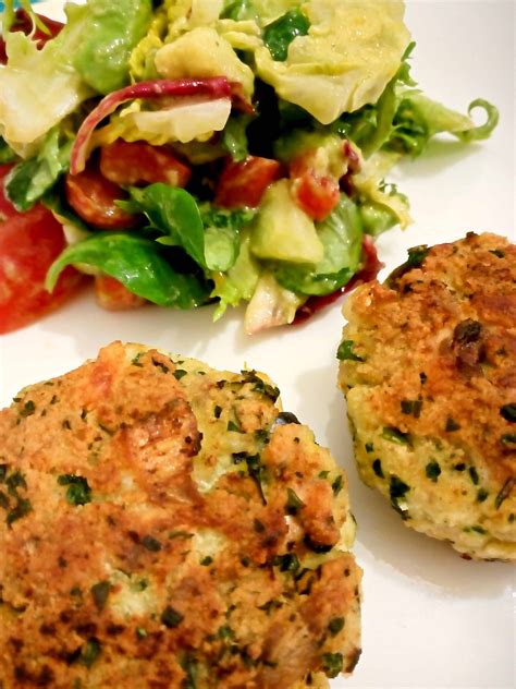 low-carb-perfect-keto-fishcakes-queen-keto image