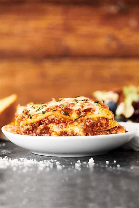the-best-lasagna-recipe-easy-classic-dinner-w image