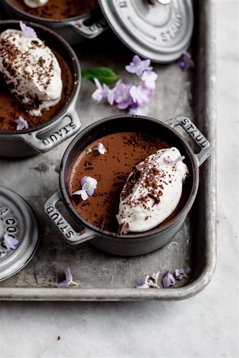 easy-chocolate-mousse-blender-chocolate-mousse image