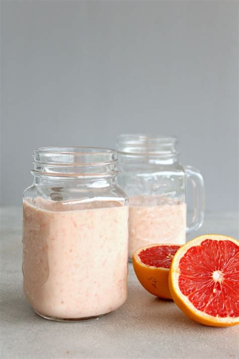 immune-boosting-grapefruit-banana-smoothie-berry image