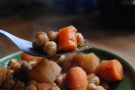ethiopian-style-chickpea-stew-the-daily-dish image