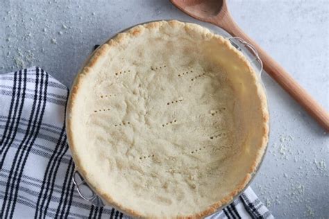 low-carb-pie-crust-with-almond-and-coconut-flour image