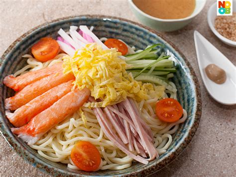 hiyashi-chuka-recipe-japanese-chilled-ramen image