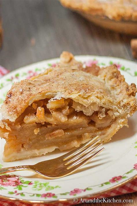 grandmas-old-fashioned-apple-pie-with-an-amazingly image