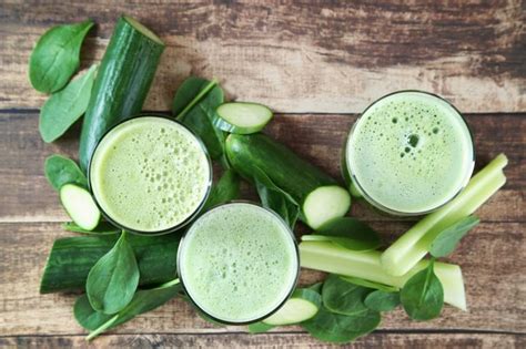 7-amazing-health-benefits-of-celery-cucumber-juice image