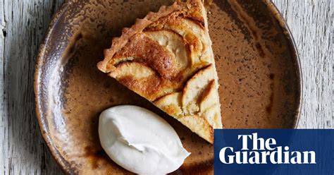 toffee-apple-and-crumble-four-recipes-for-easy-apple image