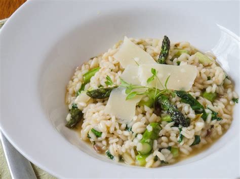 risotto-with-asparagus-and-ramps-honest-cooking image