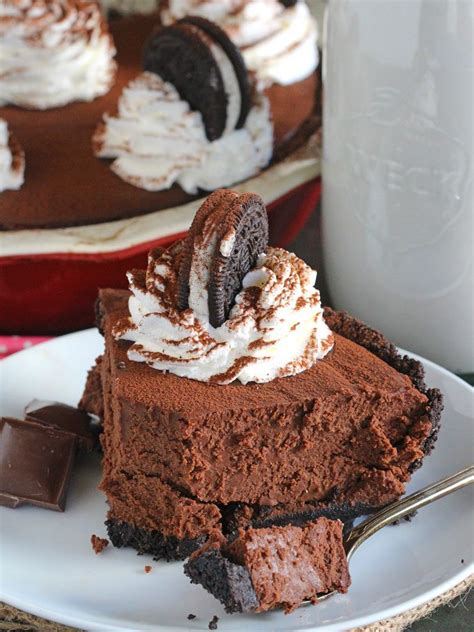 no-bake-chocolate-pie-with-oreo-crust image