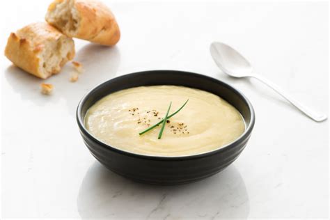 cream-of-leek-soup-recipe-cook-with-campbells-canada image