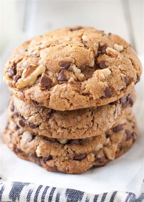 chocolate-chip-cookies-with-walnuts-and-coconut-oil image