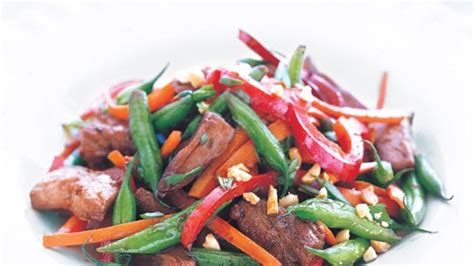 pork-stir-fry-with-green-beans-and-peanuts-recipe-bon image