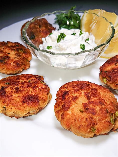 simple-fish-cakes-how-to-make-fish-cakes-without image